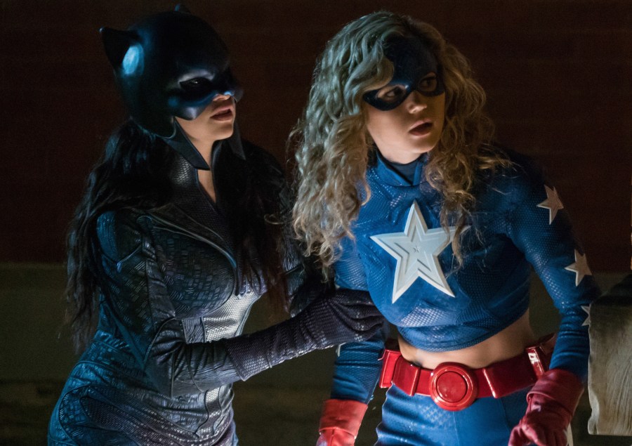Wildcat (Yvette Monreal) and Stargirl (Brec Bassinger) (Photo: CW)